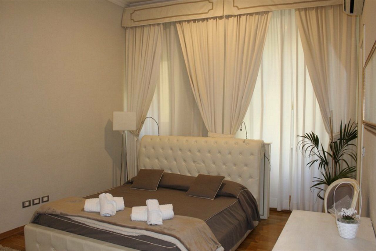 לינה וארוחת בוקר רומא Domus Via Veneto מראה חיצוני תמונה